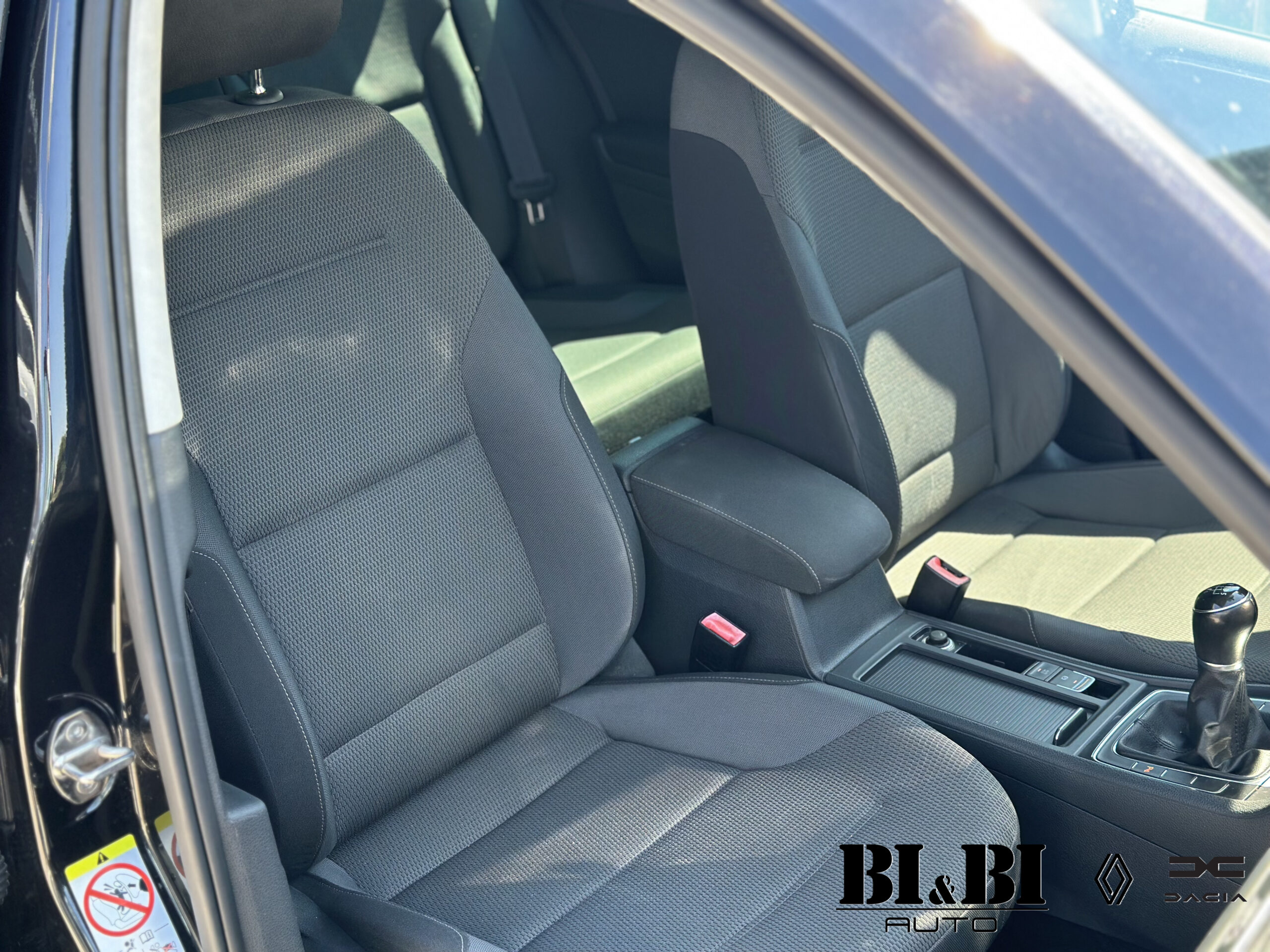 Volkswagen Golf 5p 1.6 tdi Executive 115cv - immagine 2