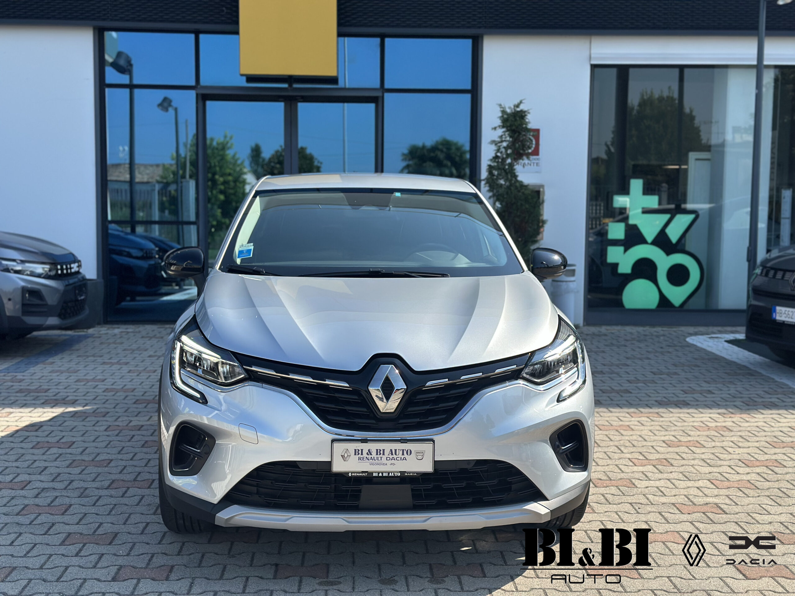 Renault Captur II 1.6 E-Tech full hybrid Techno 145cv auto - immagine 12