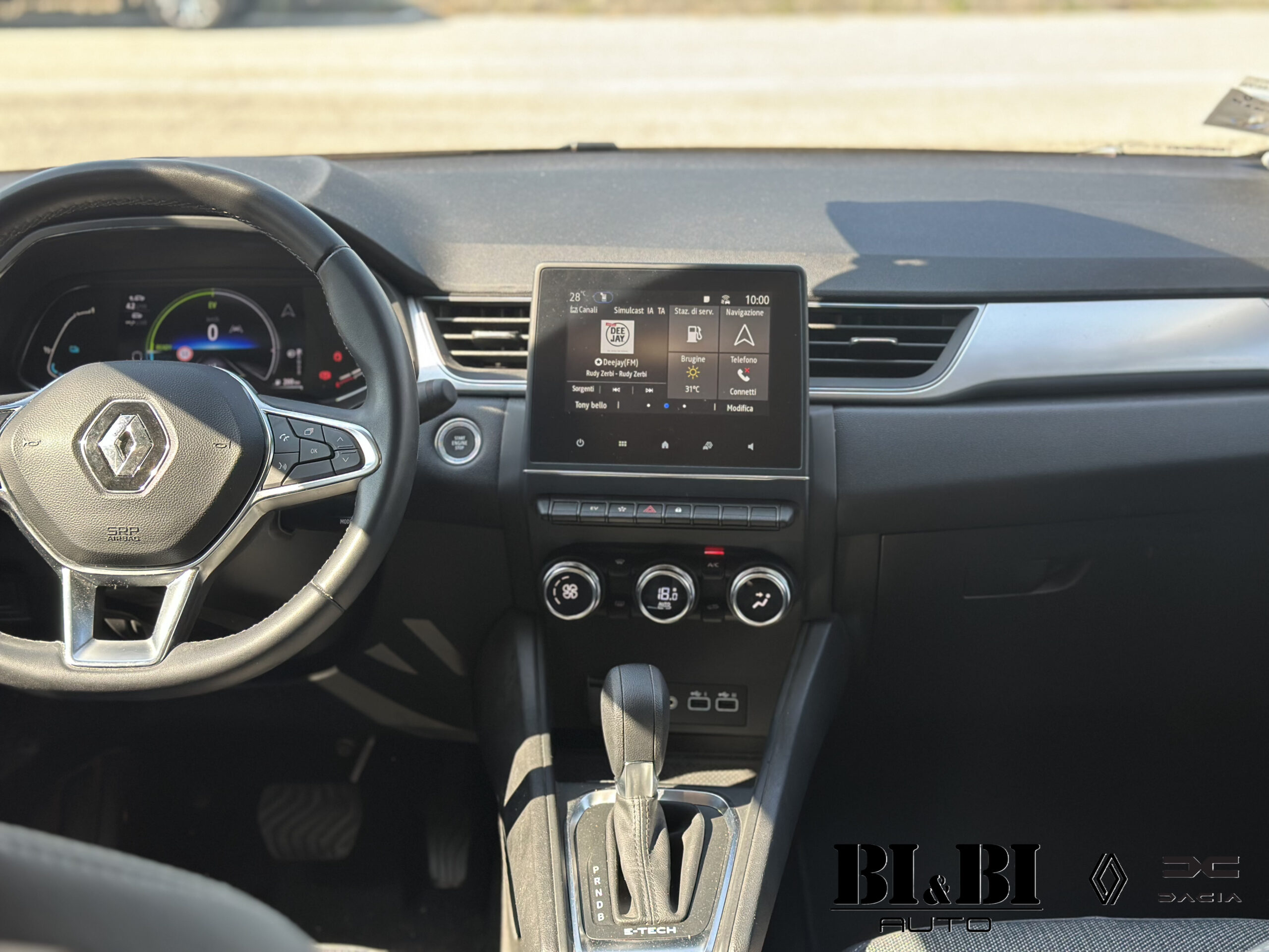 Renault Captur II 1.6 E-Tech full hybrid Techno 145cv auto - immagine 14