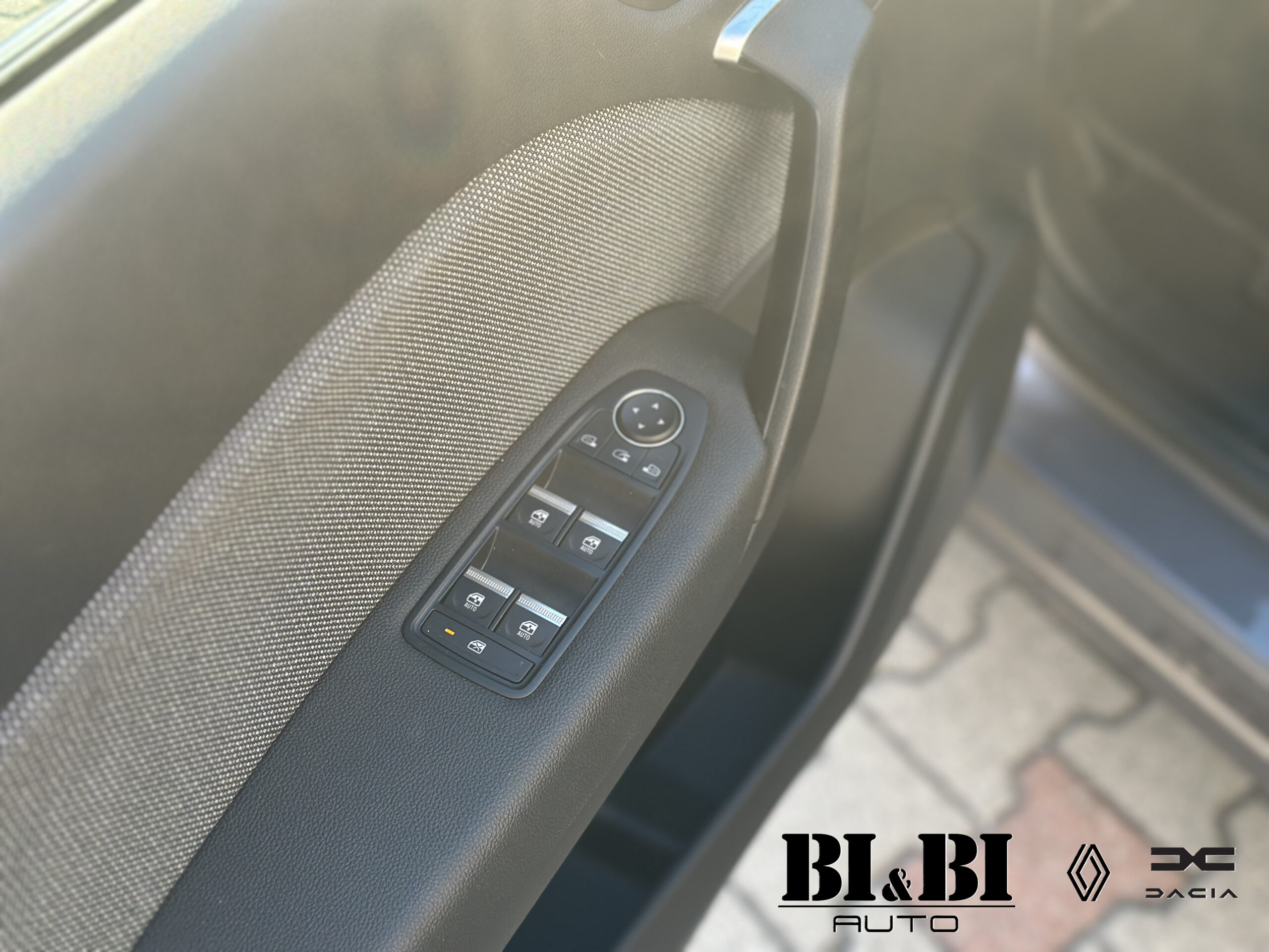 Renault Symbioz 1.8 full hybrid E-Tech Techno 160cv auto - immagine 18