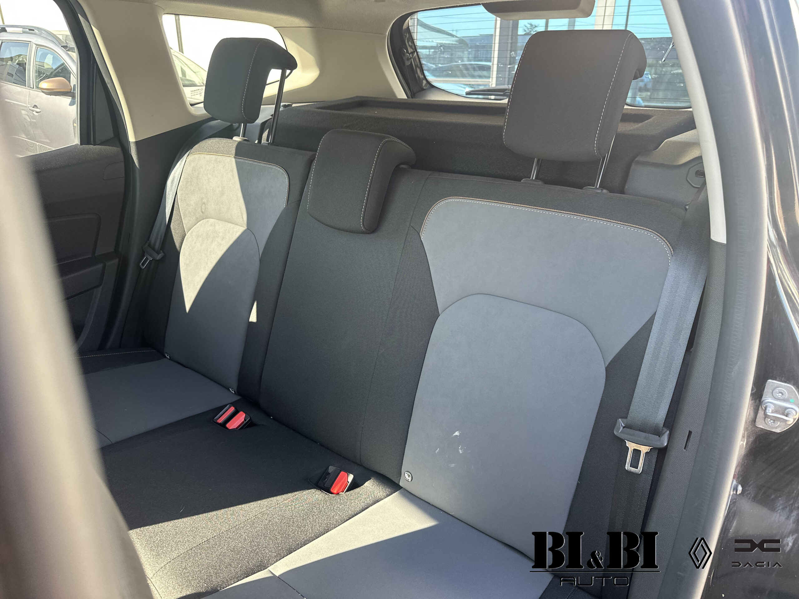 Dacia Duster II 1.0 tce Extreme Gpl 4x2 100cv - immagine 13