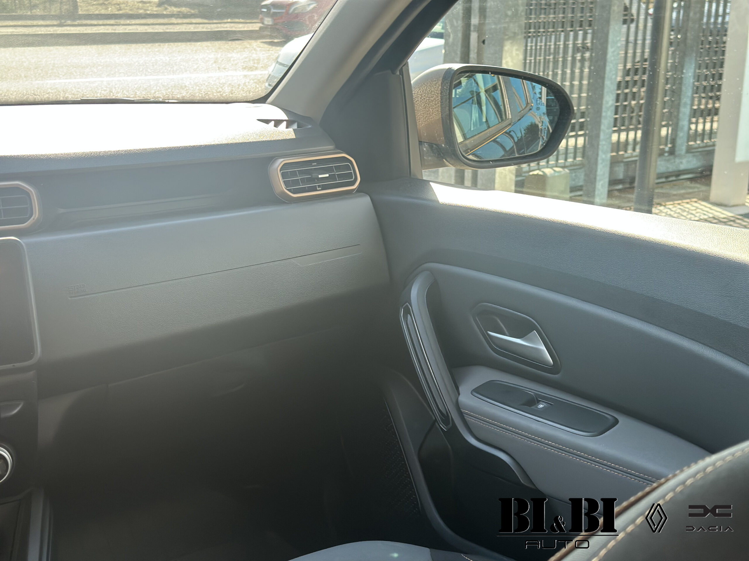 Dacia Duster II 1.0 tce Extreme Gpl 4x2 100cv - immagine 15