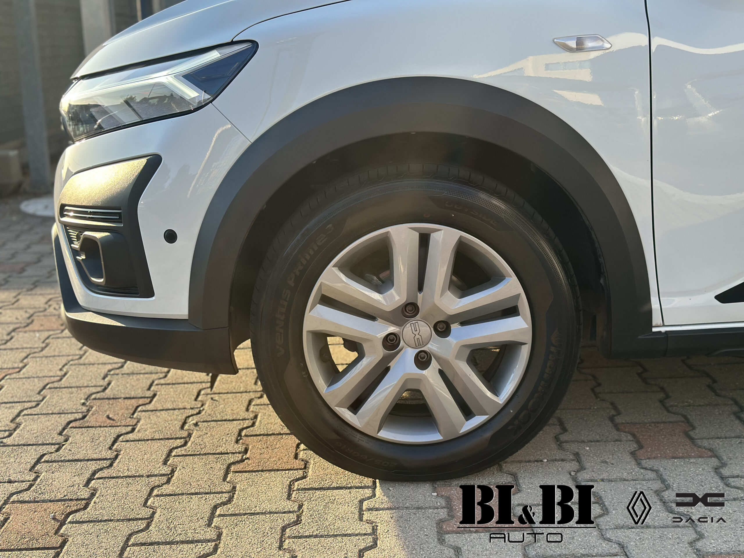 Dacia Sandero Stepway 1.0 tce Expression Eco-g 100cv - immagine 2