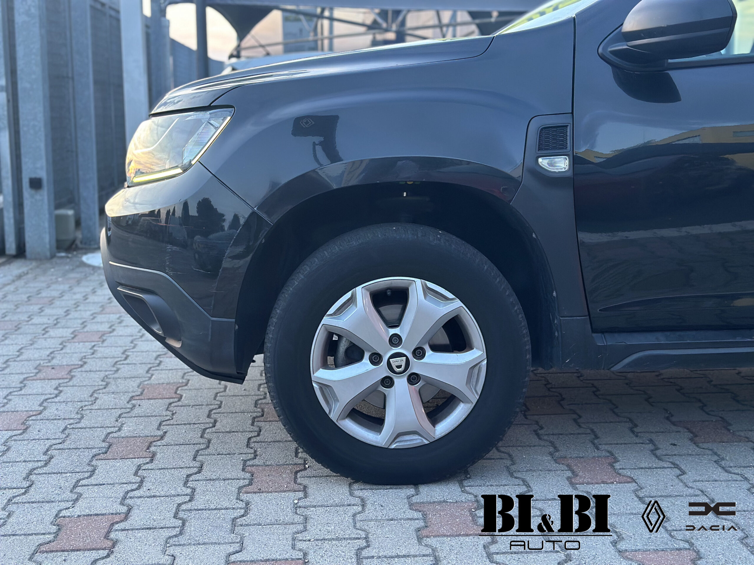 Dacia Duster II 1.5 blue dci Comfort 4x2 s - immagine 2