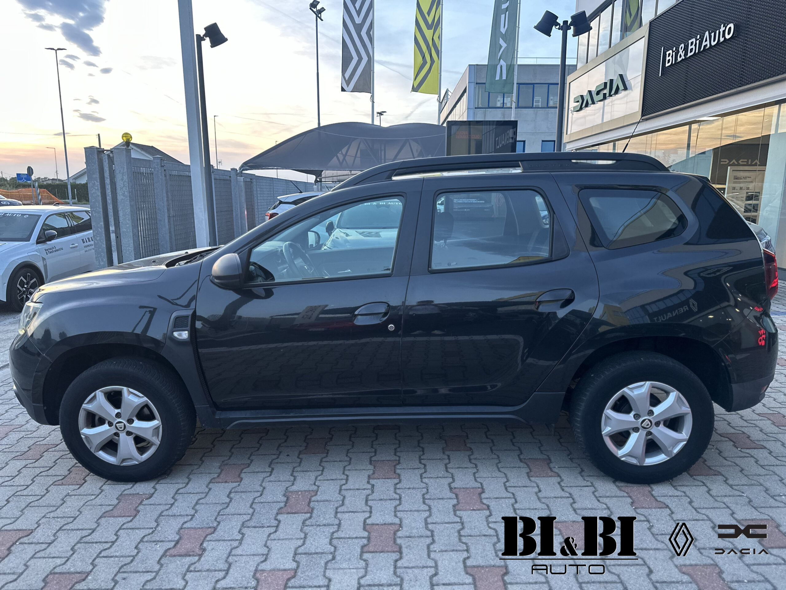 Dacia Duster II 1.5 blue dci Comfort 4x2 s - immagine 3