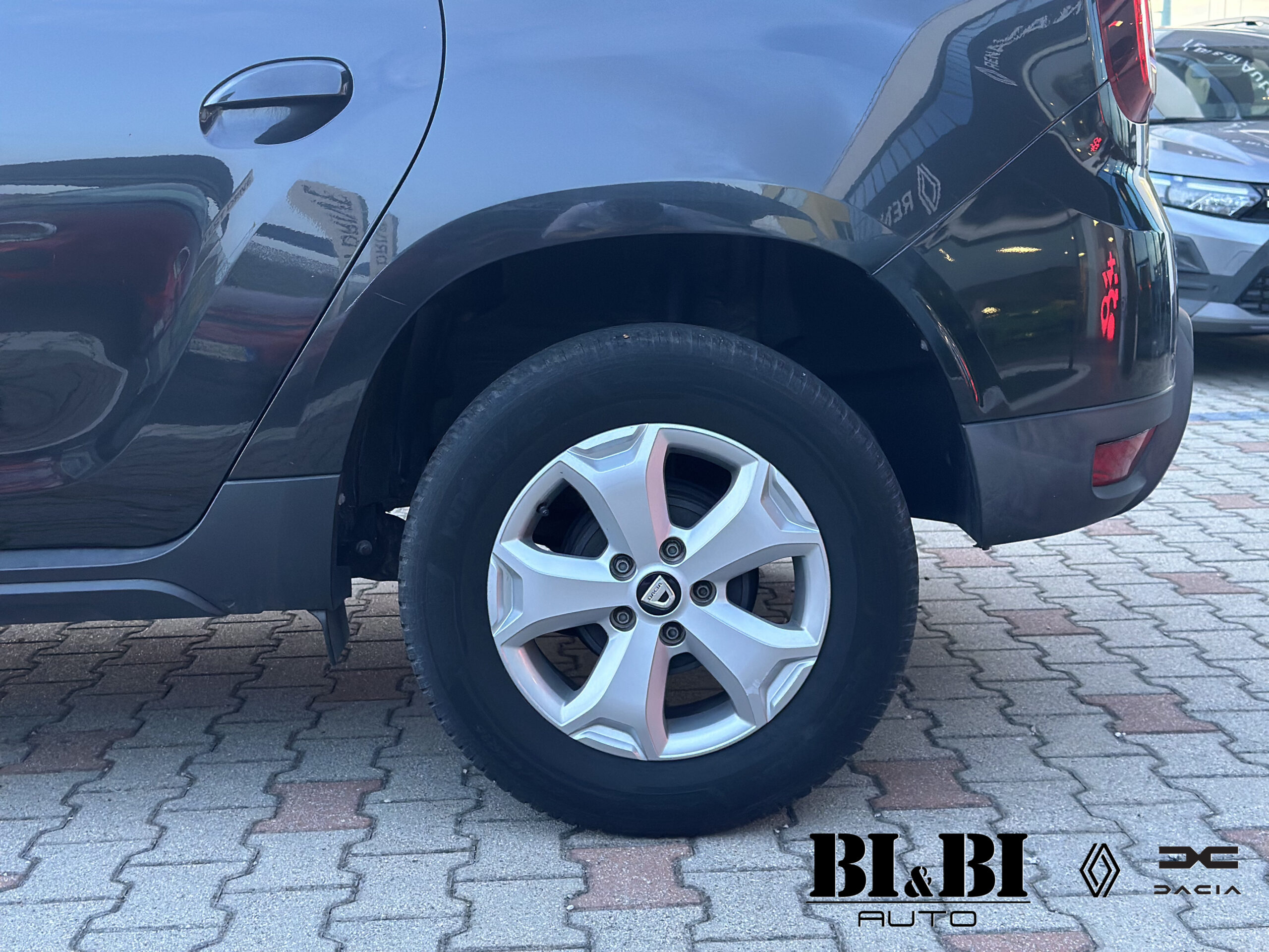 Dacia Duster II 1.5 blue dci Comfort 4x2 s - immagine 4