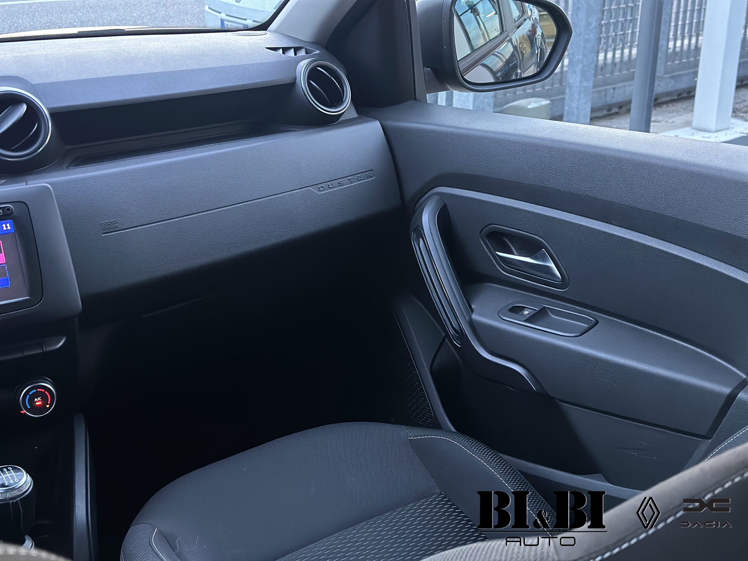 Dacia Duster II 1.5 blue dci Comfort 4x2 s - immagine 15