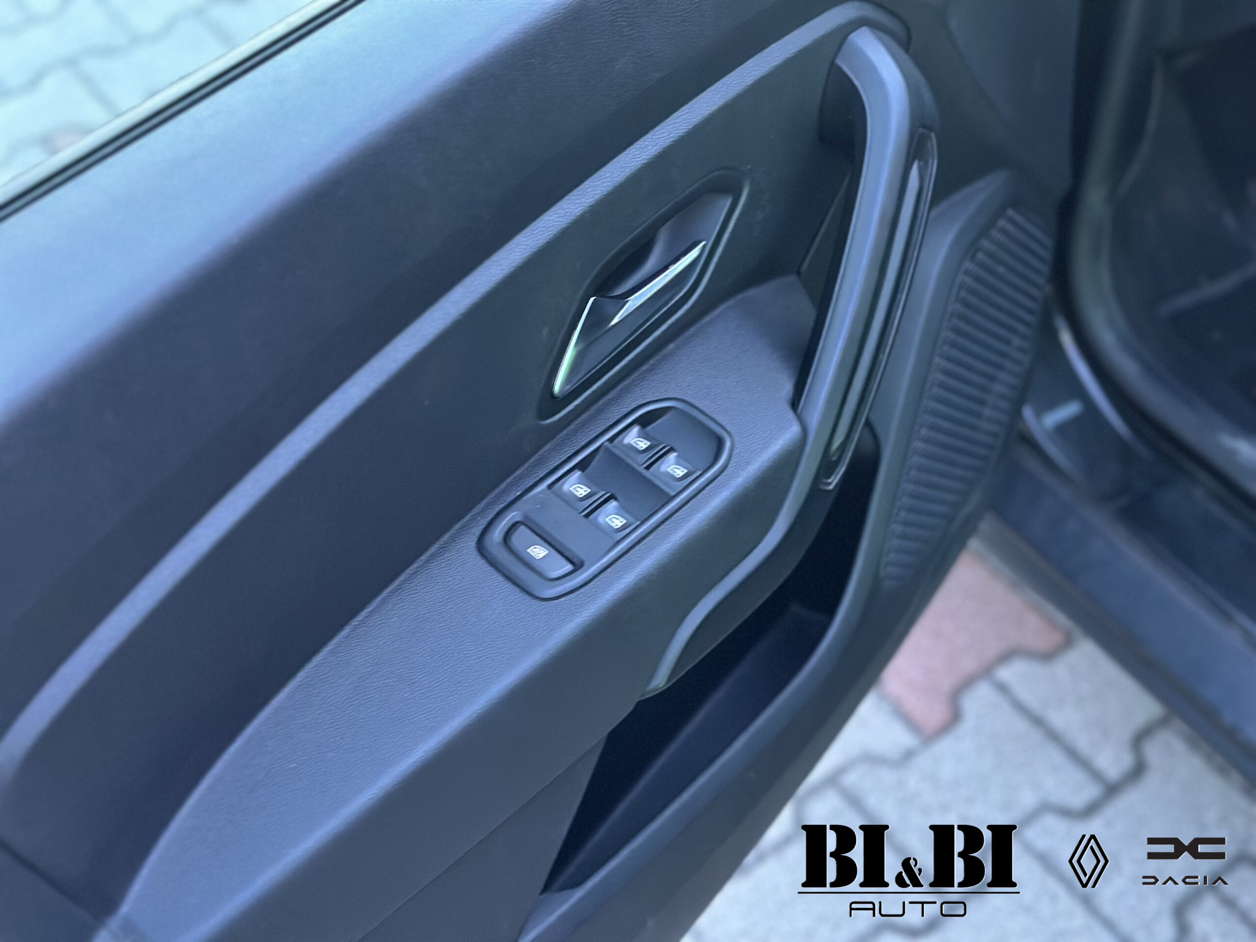 Dacia Duster II 1.5 blue dci Comfort 4x2 s - immagine 18