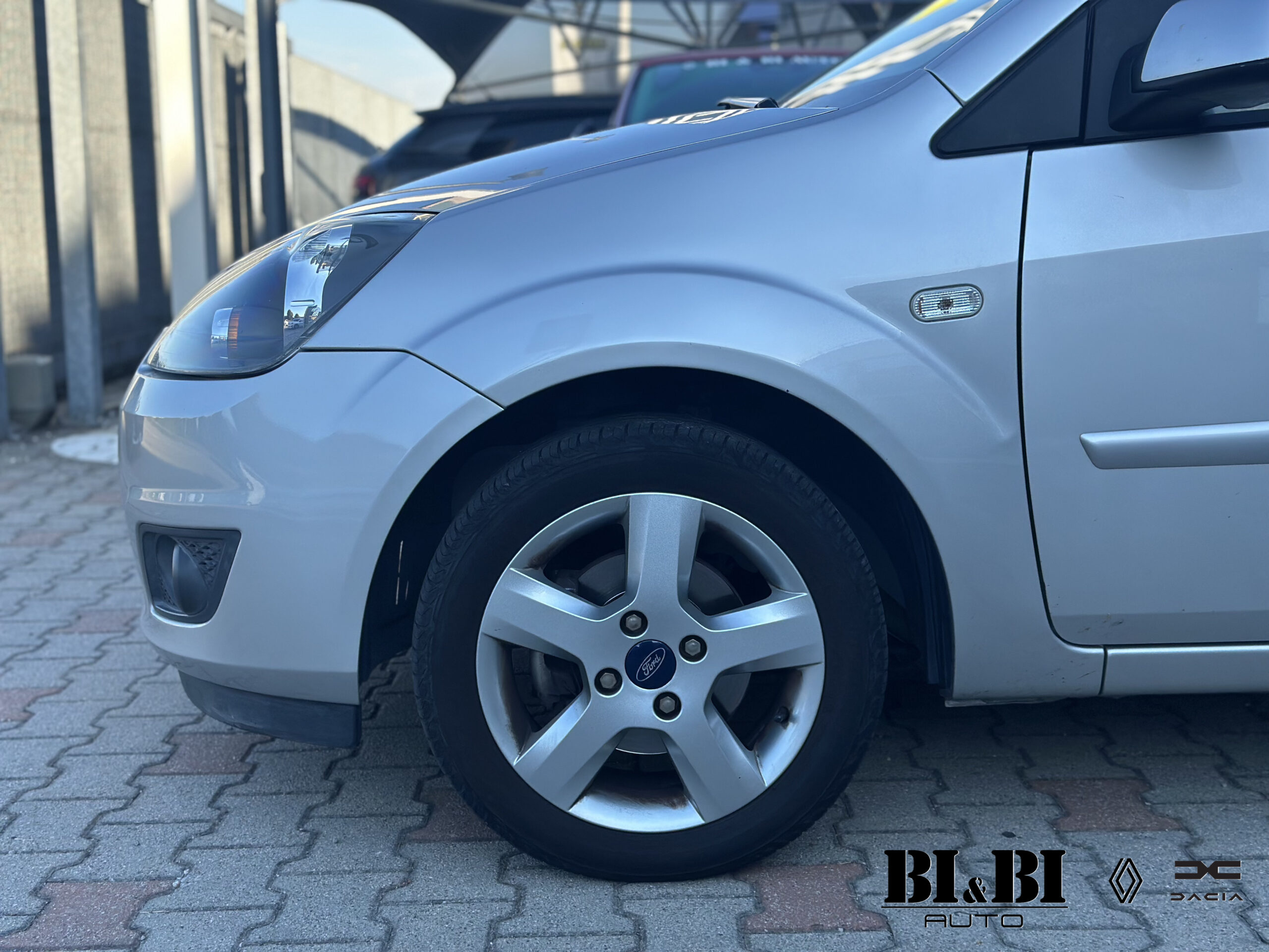 Fiesta V 3p 1.2 Ghia - immagine 2