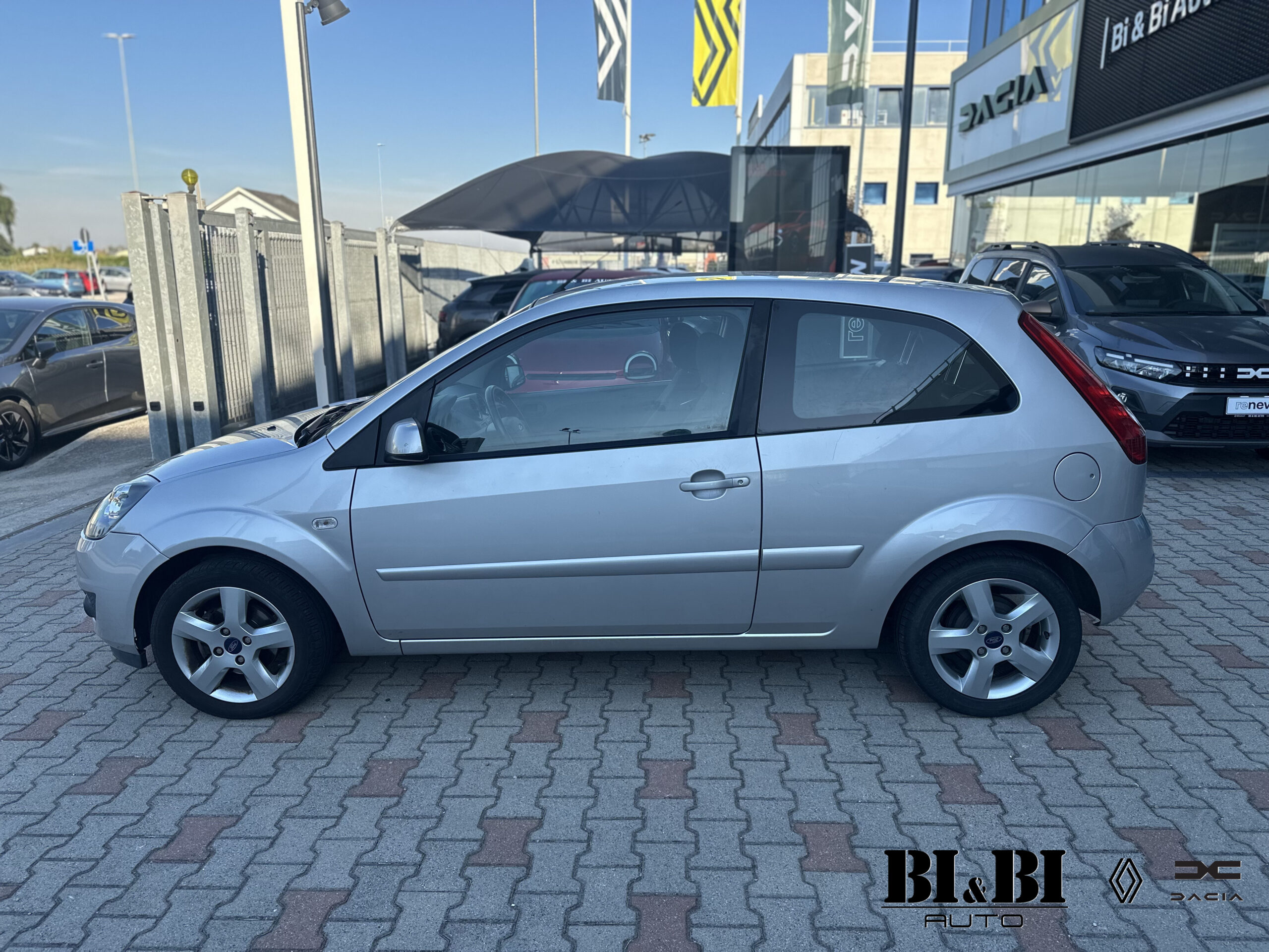 Fiesta V 3p 1.2 Ghia - immagine 3