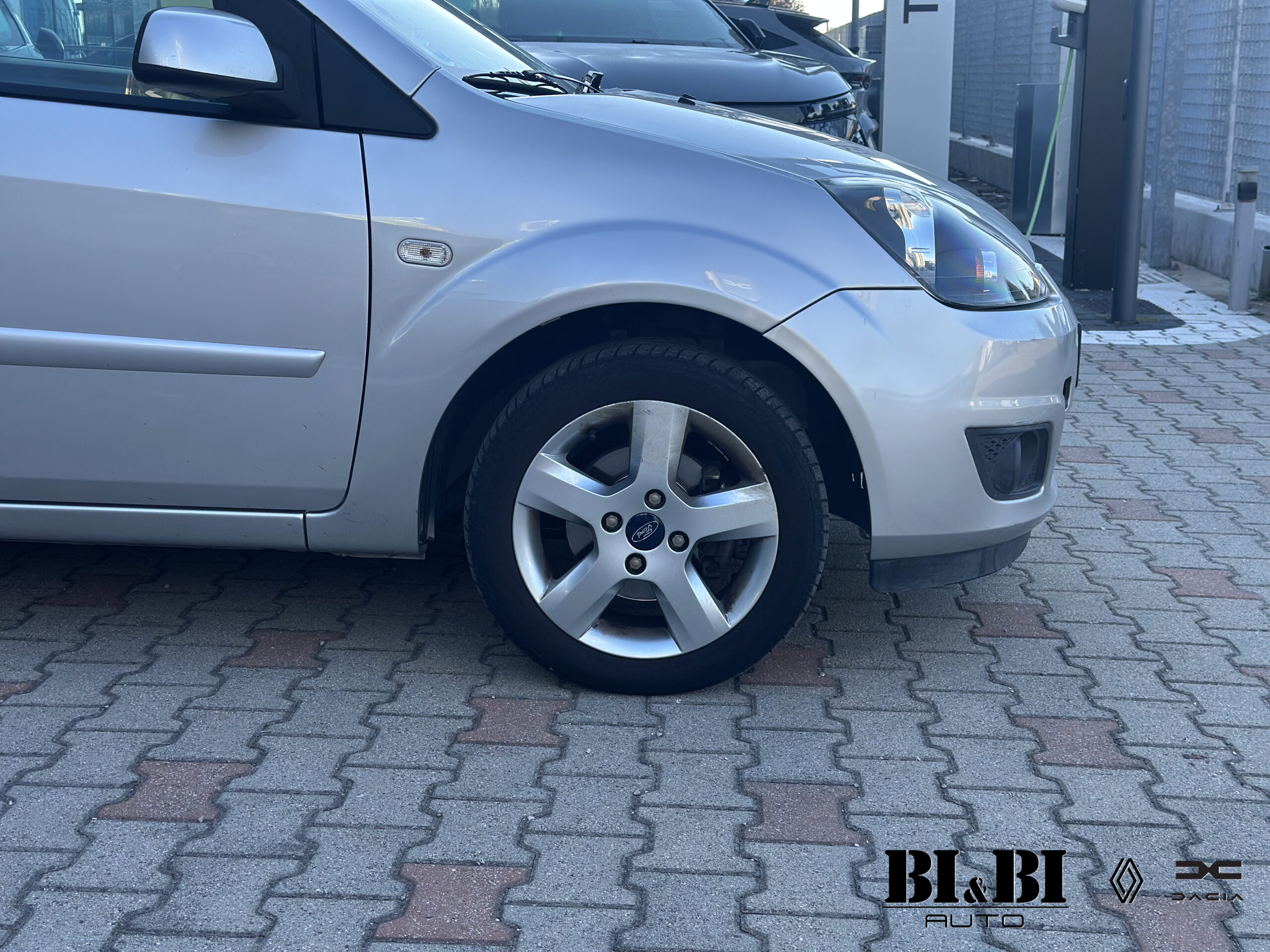 Fiesta V 3p 1.2 Ghia - immagine 10