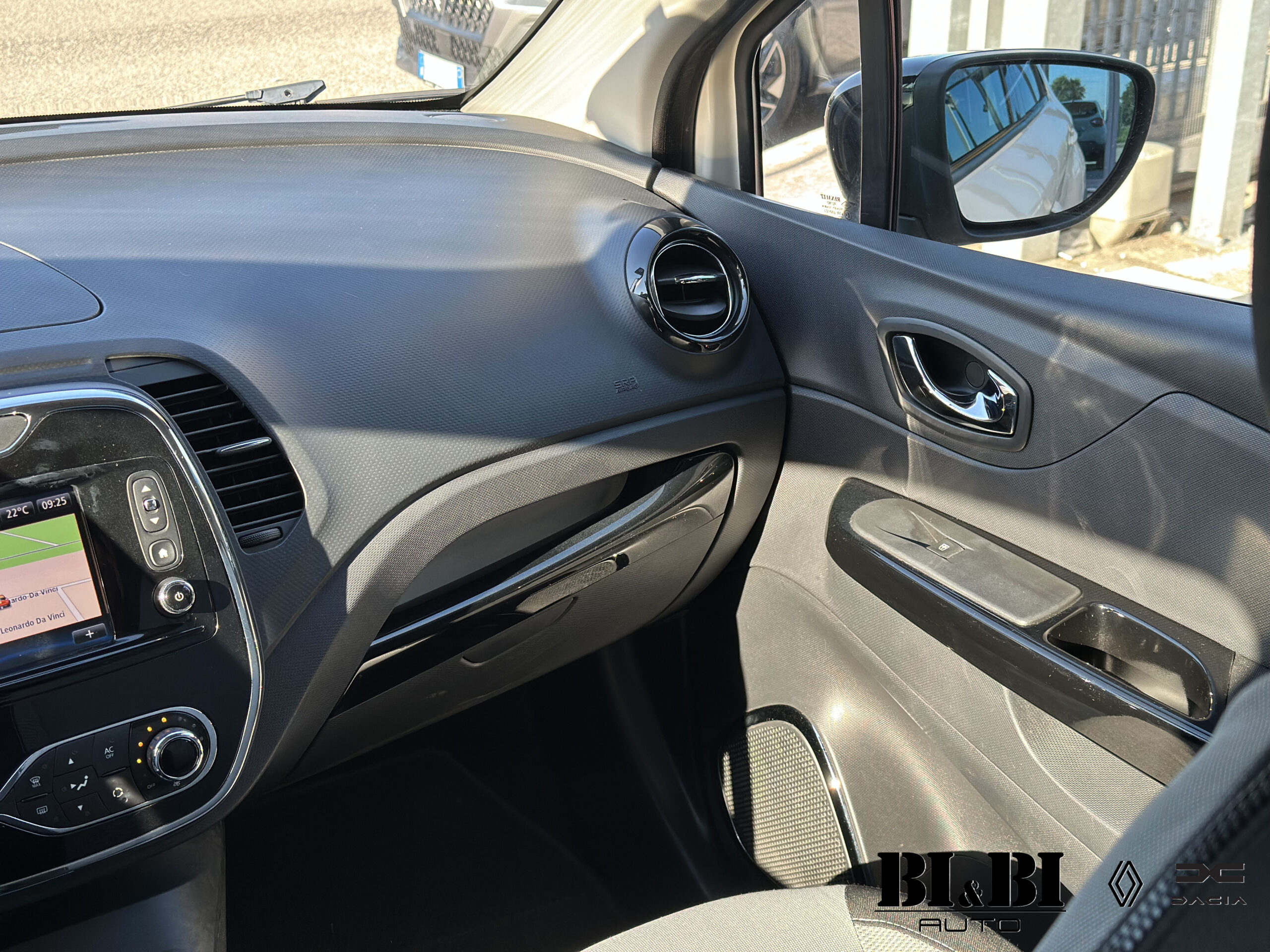 Renault Captur I 1.5 dci energy R-Link s - immagine 12