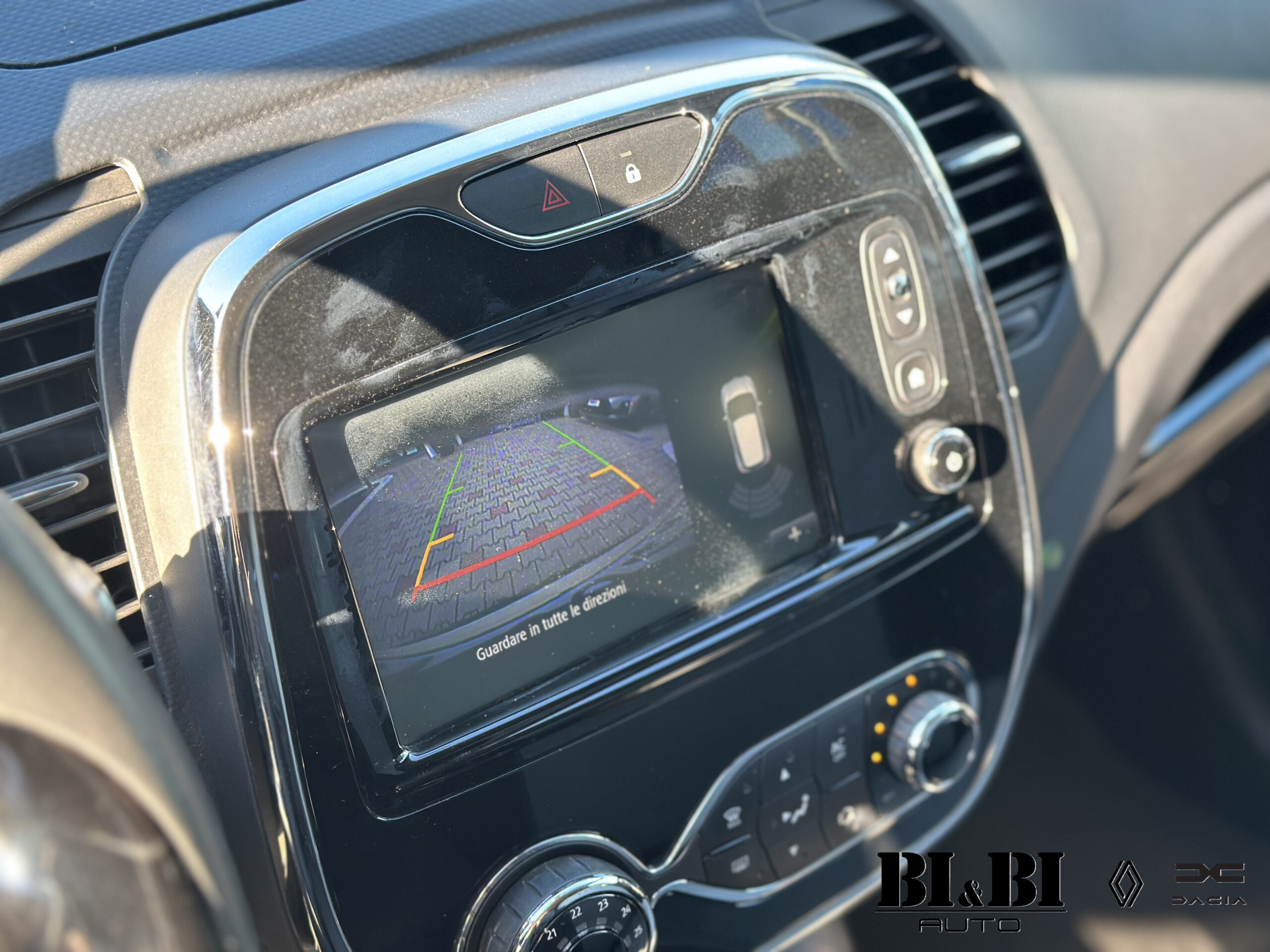 Renault Captur I 1.5 dci energy R-Link s - immagine 17