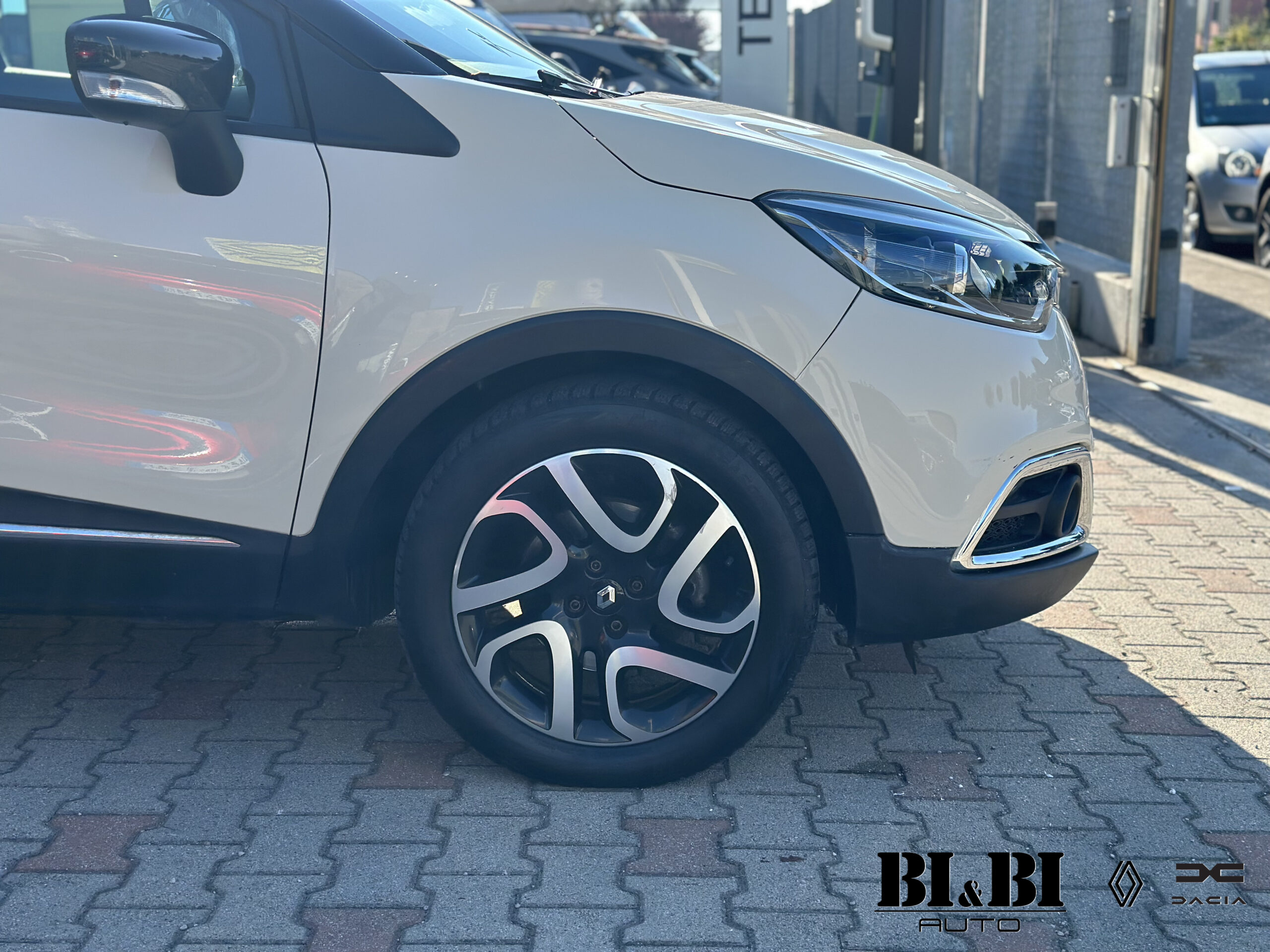Renault Captur I 1.5 dci energy R-Link s - immagine 8