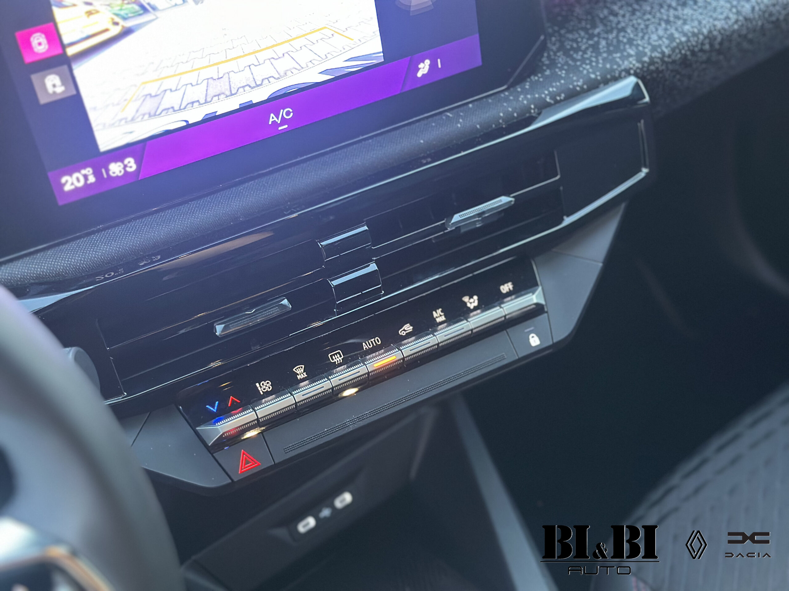 Renault Clio VI 1.2 tce Techno 115cv - immagine 18