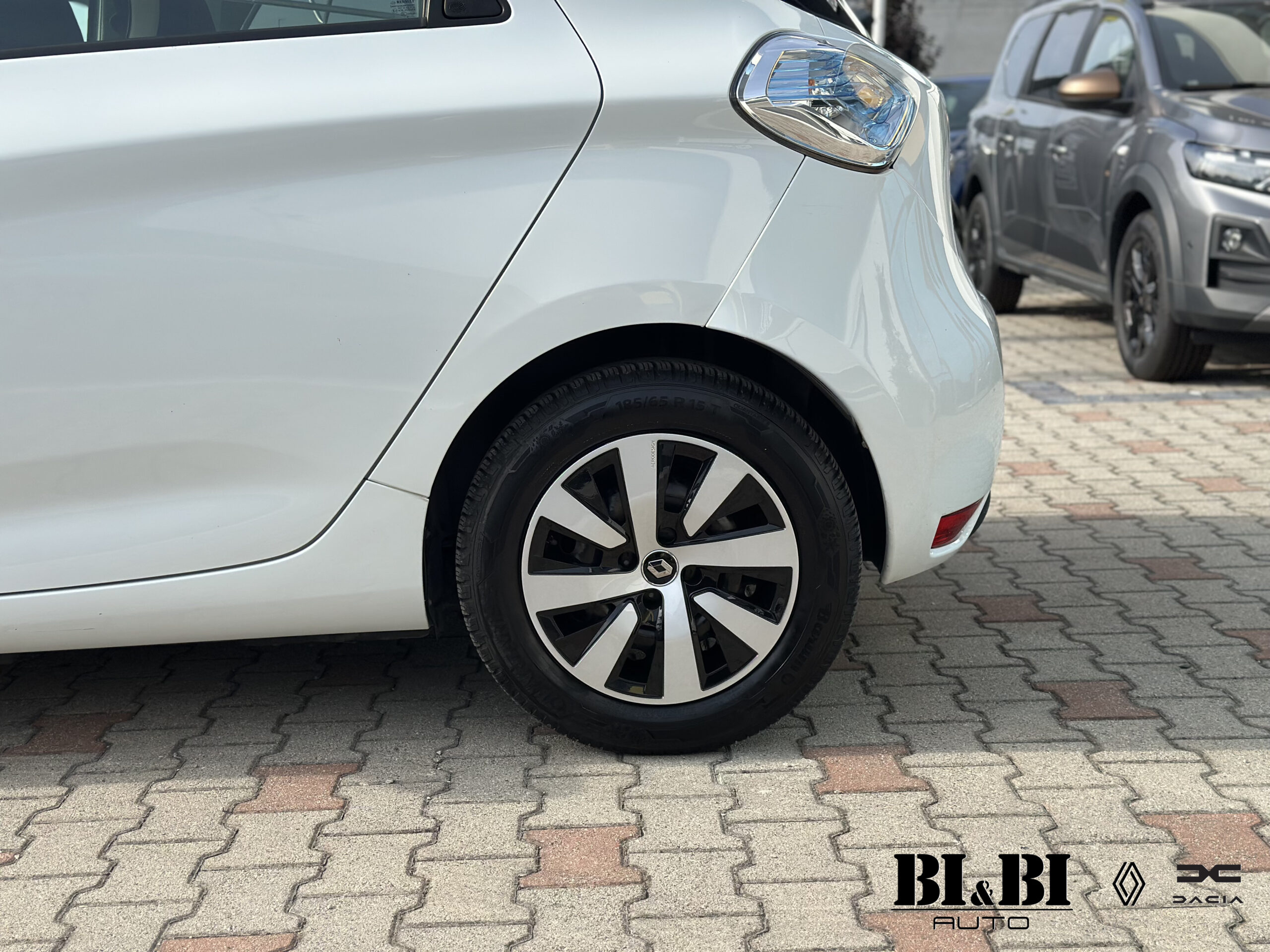 Renault ZOE Life R90 92cv batteria da 40 kw - immagine 3