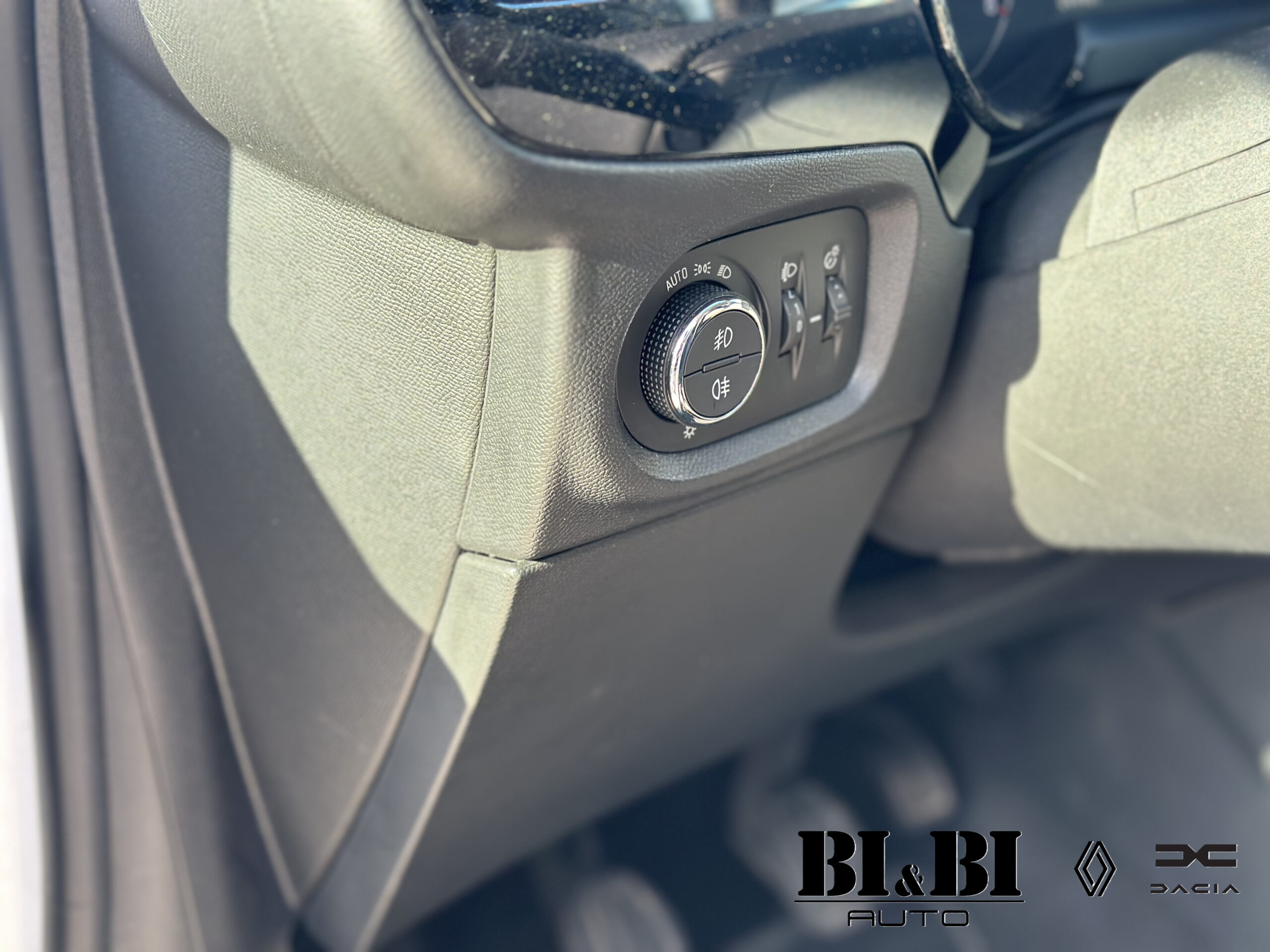 Corsa VI 1.2 Edition s - immagine 19