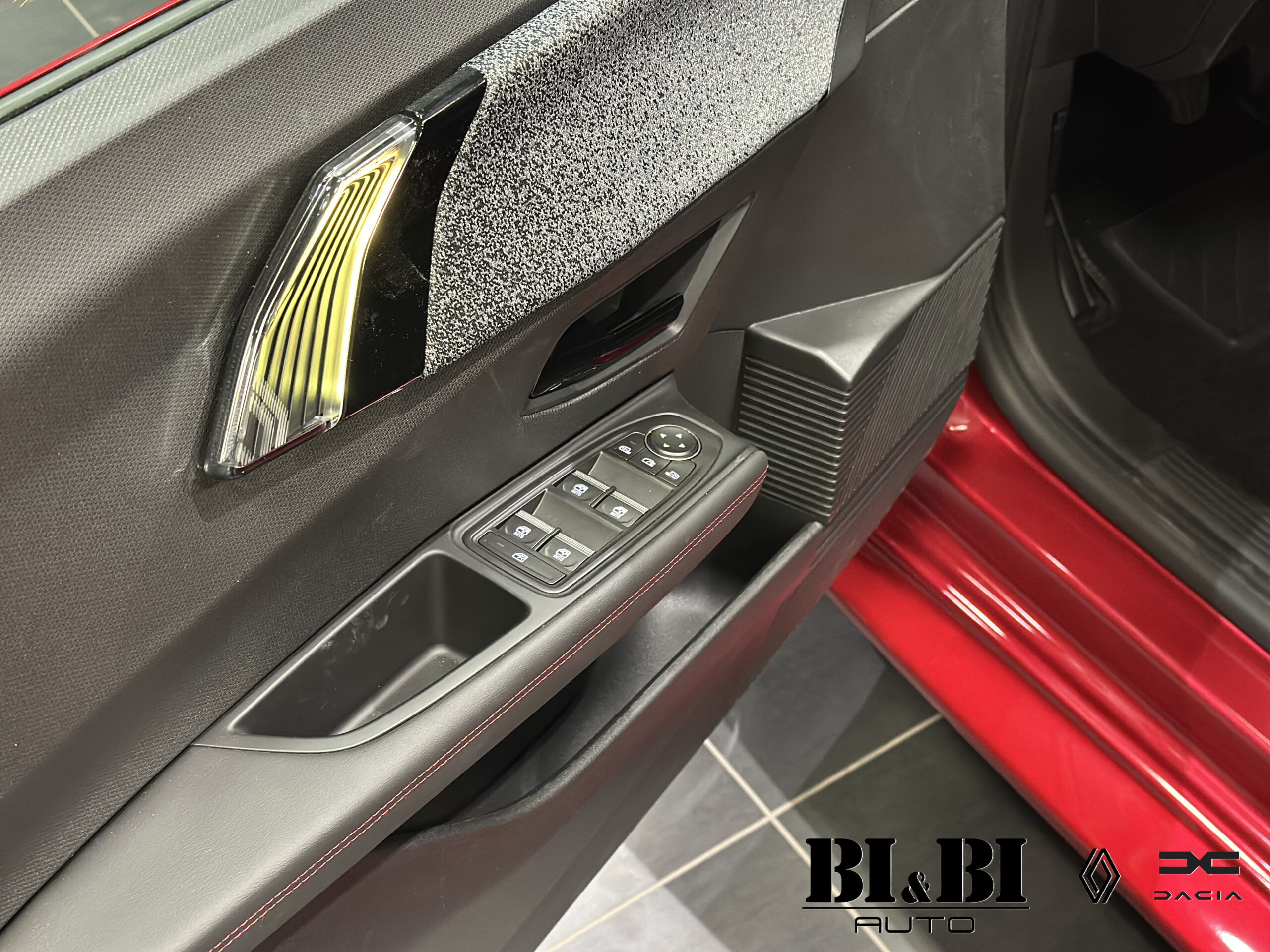 Renault Clio VI 1.2 tce Techno 115cv - immagine 4