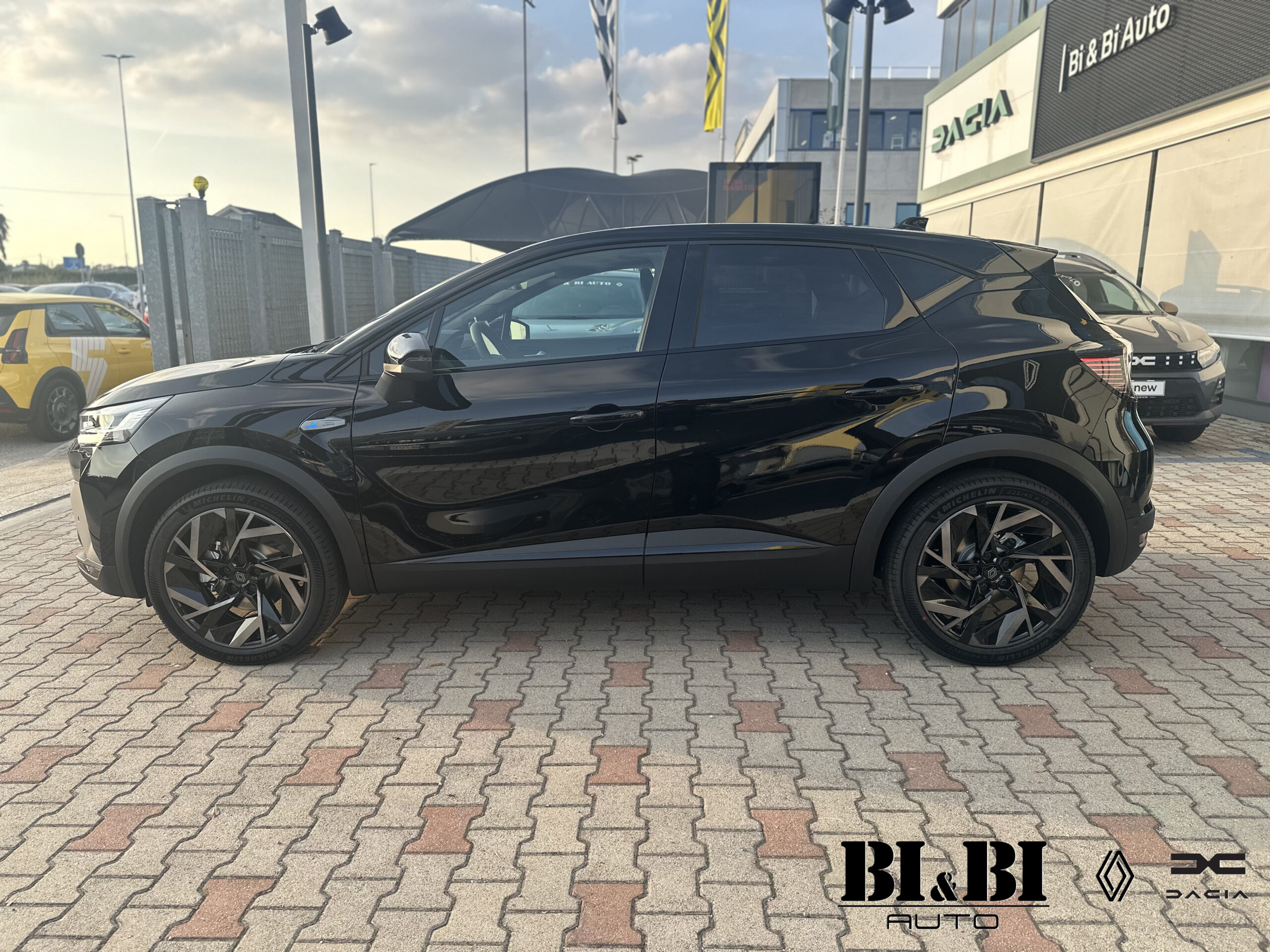 Renault Captur II 1.8 full hybrid E-Tech series Esprit Alpine 160cv auto - immagine 3