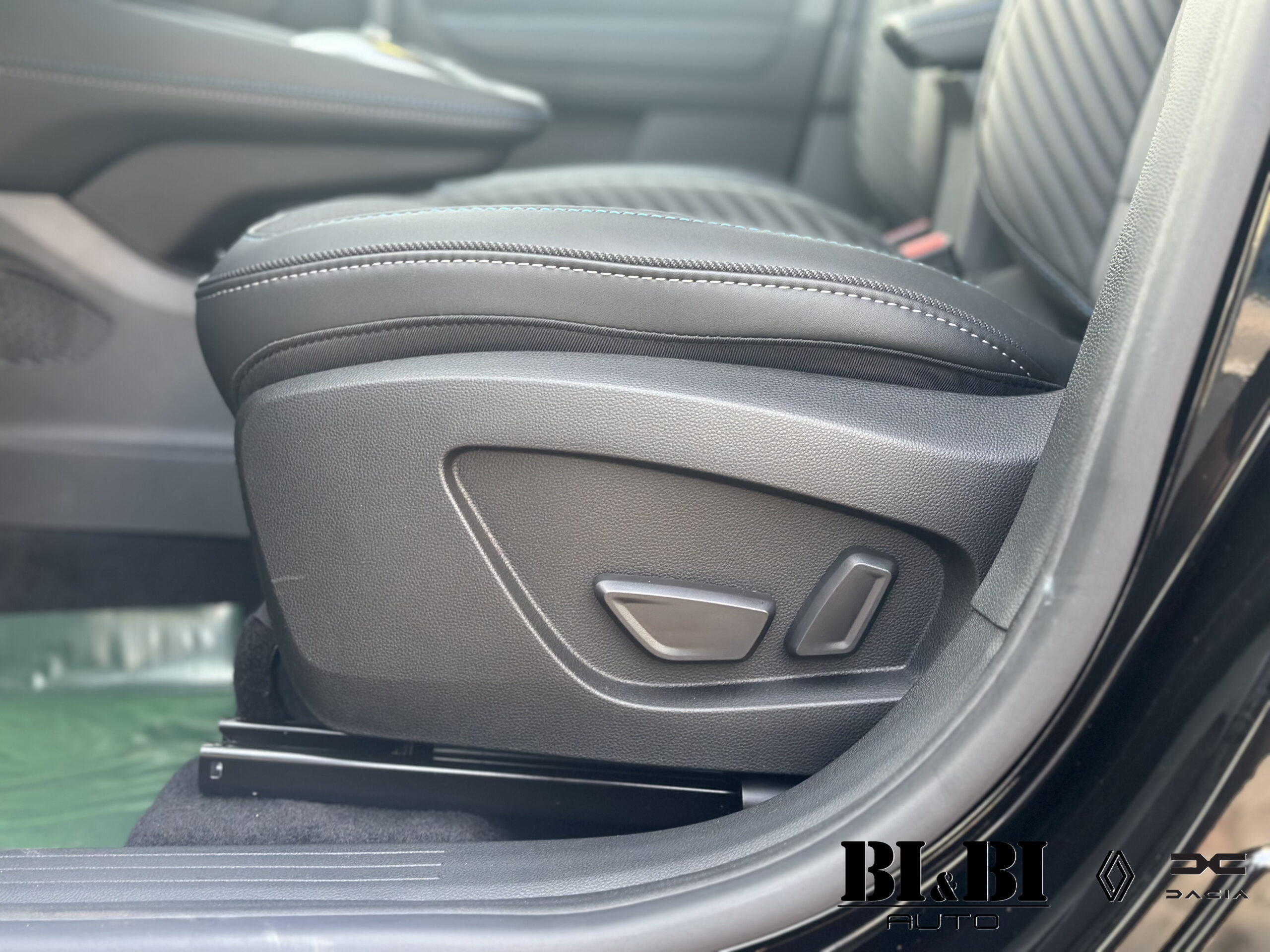 Renault Captur II 1.8 full hybrid E-Tech series Esprit Alpine 160cv auto - immagine 24